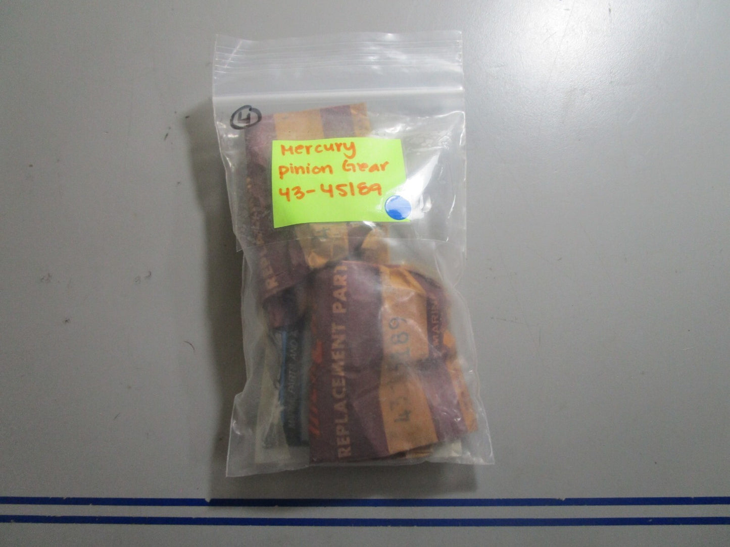 *NEW OEM* 0810 Mercury Quicksilver Pinion Gear 48-45189