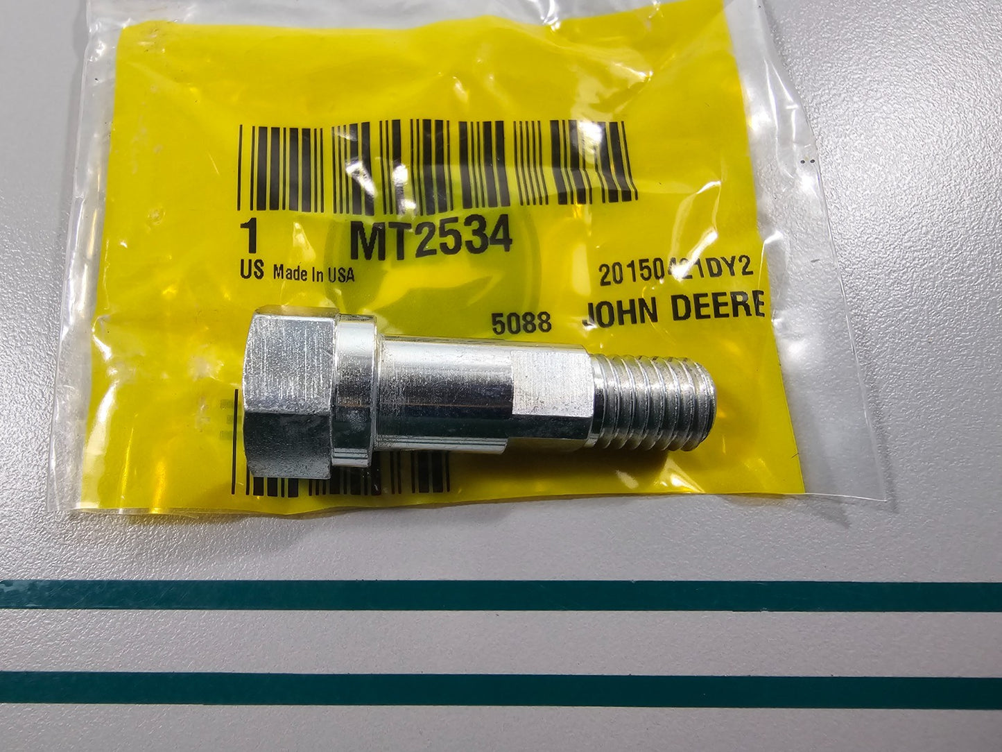 NEW OEM MT2534 John Deere Cap Screw 0810