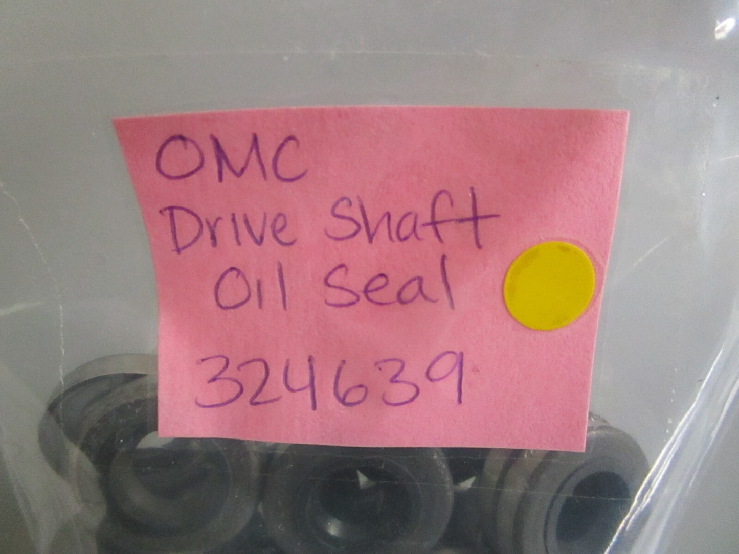 *NEW OEM* 0750 OMC Johnson Evinrude DRIVE SHAFT OIL SEAL 324639 0324639