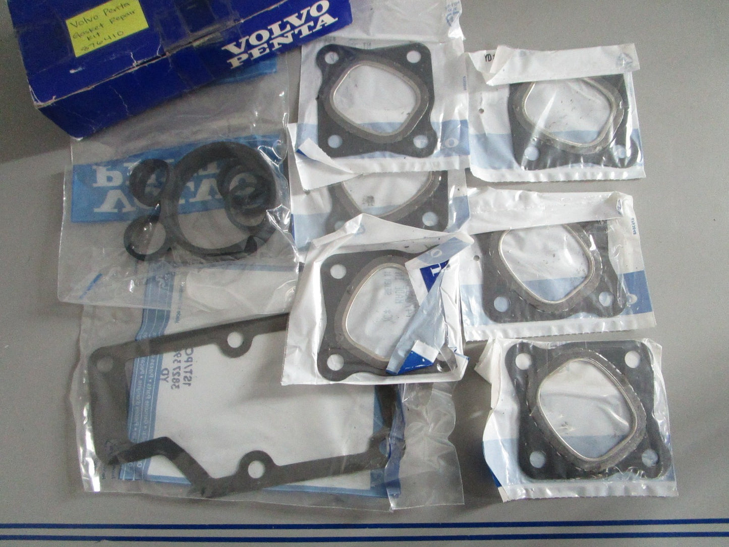 NEW OEM 876410 Volvo Penta Gasket Repair Kit 0820
