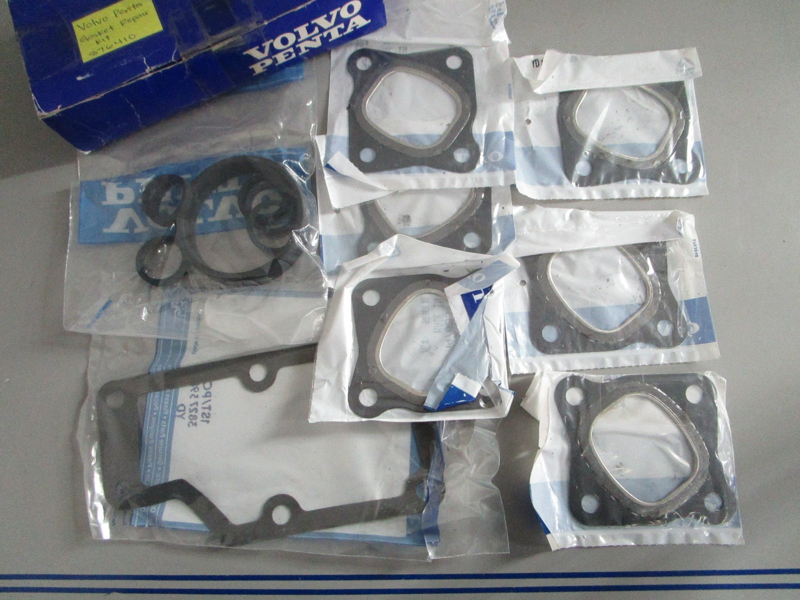 NEW OEM 876410 Volvo Penta Gasket Repair Kit 0820