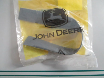 NEW OEM M140775 John Deere Pad 0820