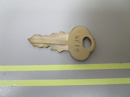*NEW OEM* 0810 OMC Johnson Evinrude Ignition Key KF19 501534 0501534