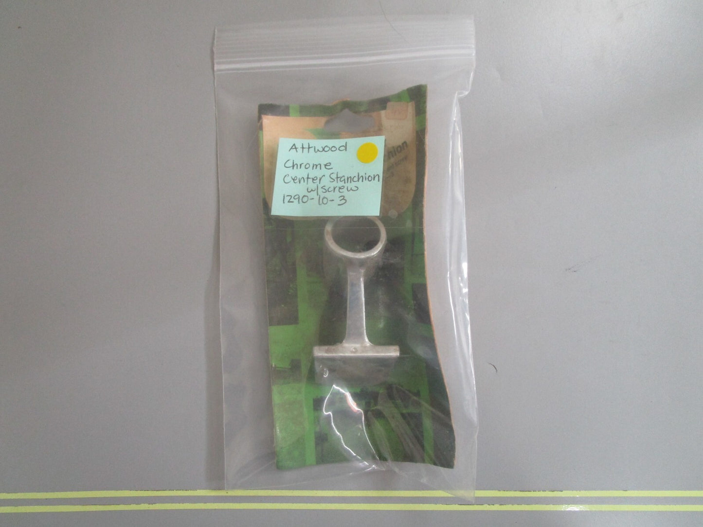 *NEW* 0810 Attwood Chrome Center Stanchion w/ Screws 1290-10-3