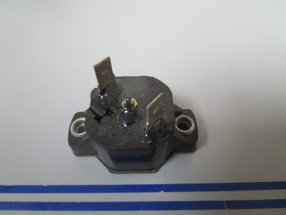 *NEW OEM* 0810 Volvo Penta Temperature Sensor Breaker Switch 897815