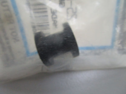 *NEW OEM* 0810 Mercury Quicksilver Grommet 25-857101