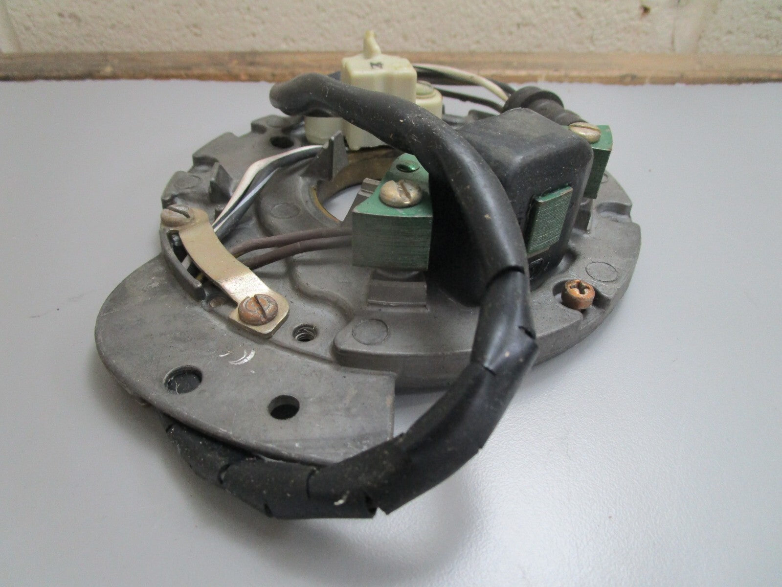 *NEW OEM* 0820 OMC Johnson Evinrude Plate & Sleeve Ay 391225 0391225