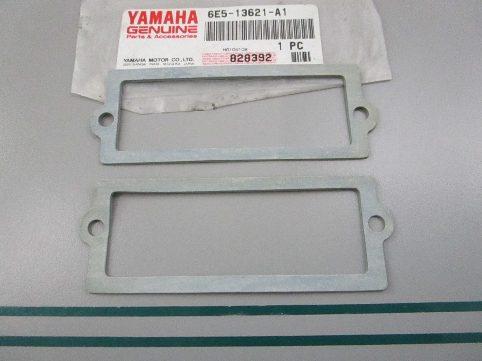 NEW OEM (LOT OF 2) 6E5-13621-A1-00 Yamaha Gasket 0810
