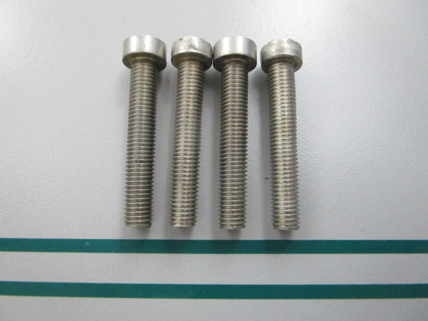 NEW OEM (LOT OF 4) 10-49987 Mercury Quicksilver Screw 0810