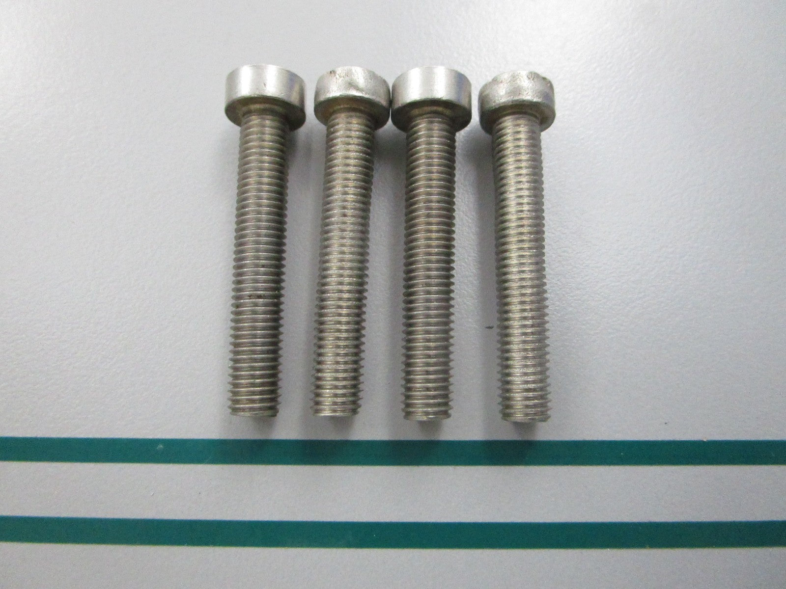 NEW OEM (LOT OF 4) 10-49987 Mercury Quicksilver Screw 0810