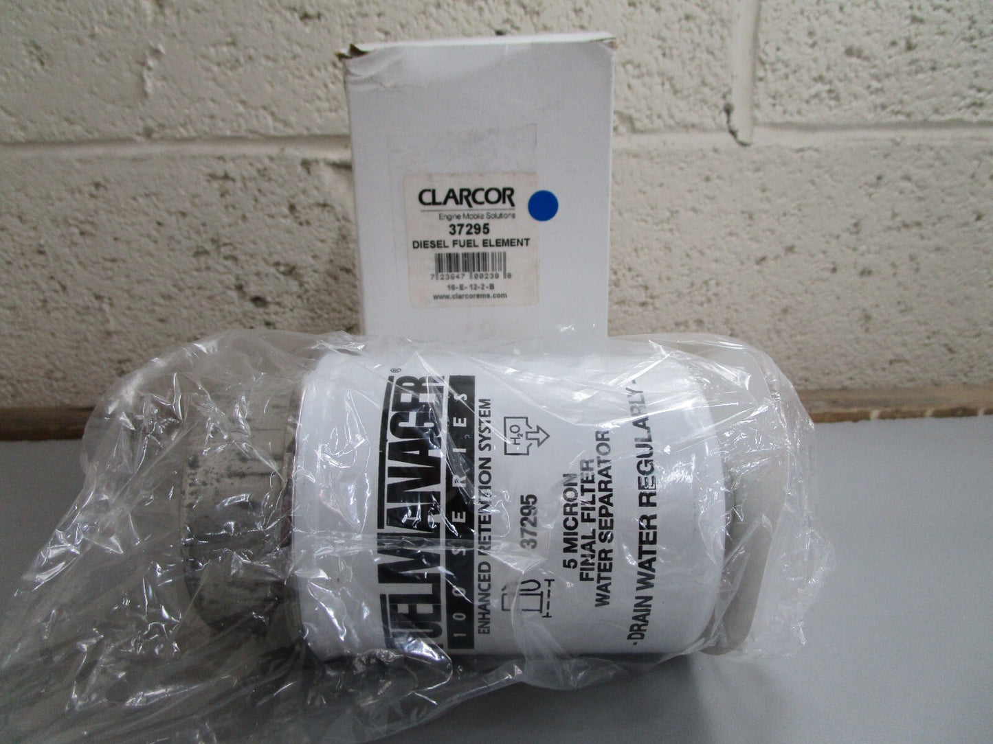 *NEW* 0820 Clarcor Diesel Fuel Element 37295
