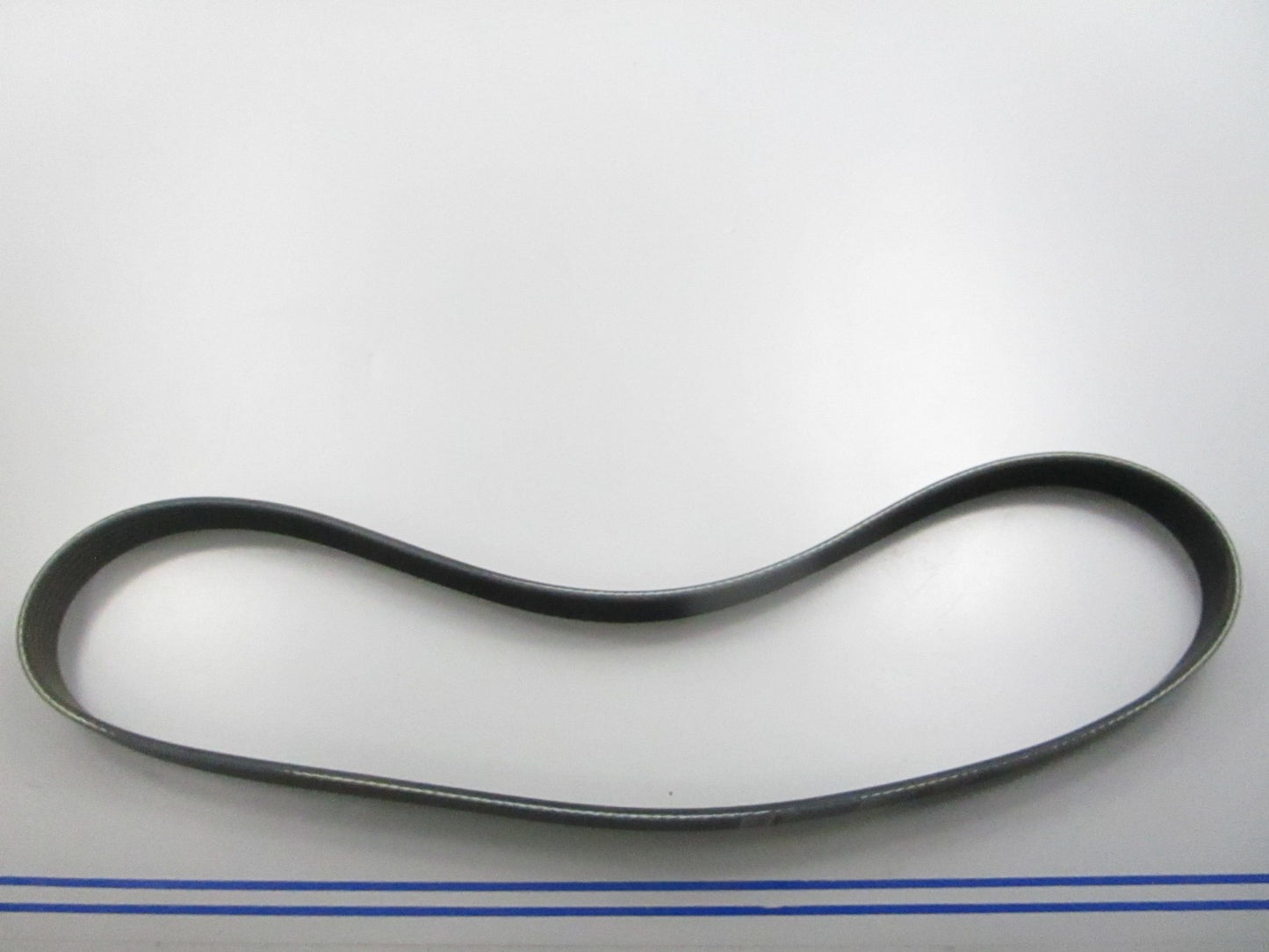 NEW K060410 Gates Micro-V Serpentine Belt 0810