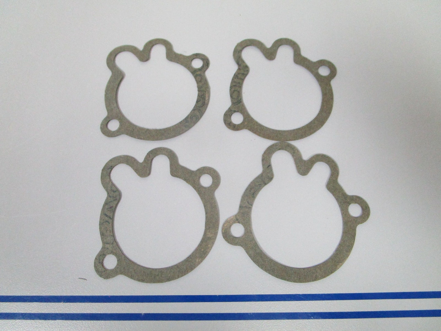 NEW OEM (LOT OF 4) 305441 0305441 OMC Johnson Evinrude Gasket 0810