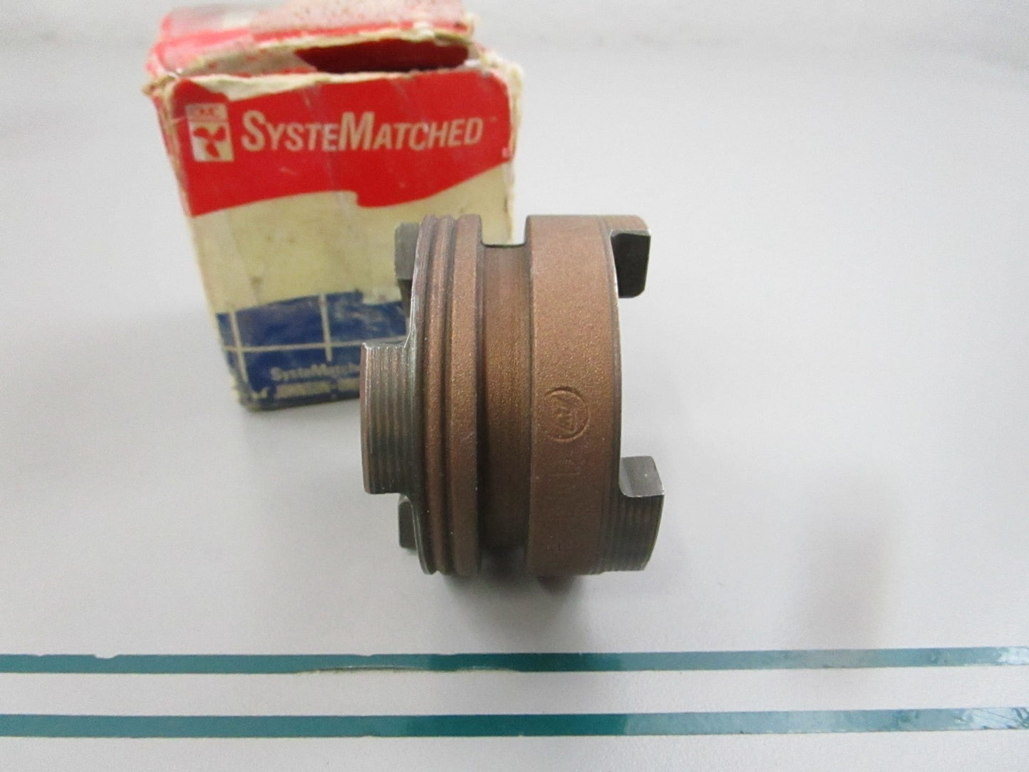 NEW OEM 914714 0914714 OMC Johnson Evinrude Clutch Dog 0810