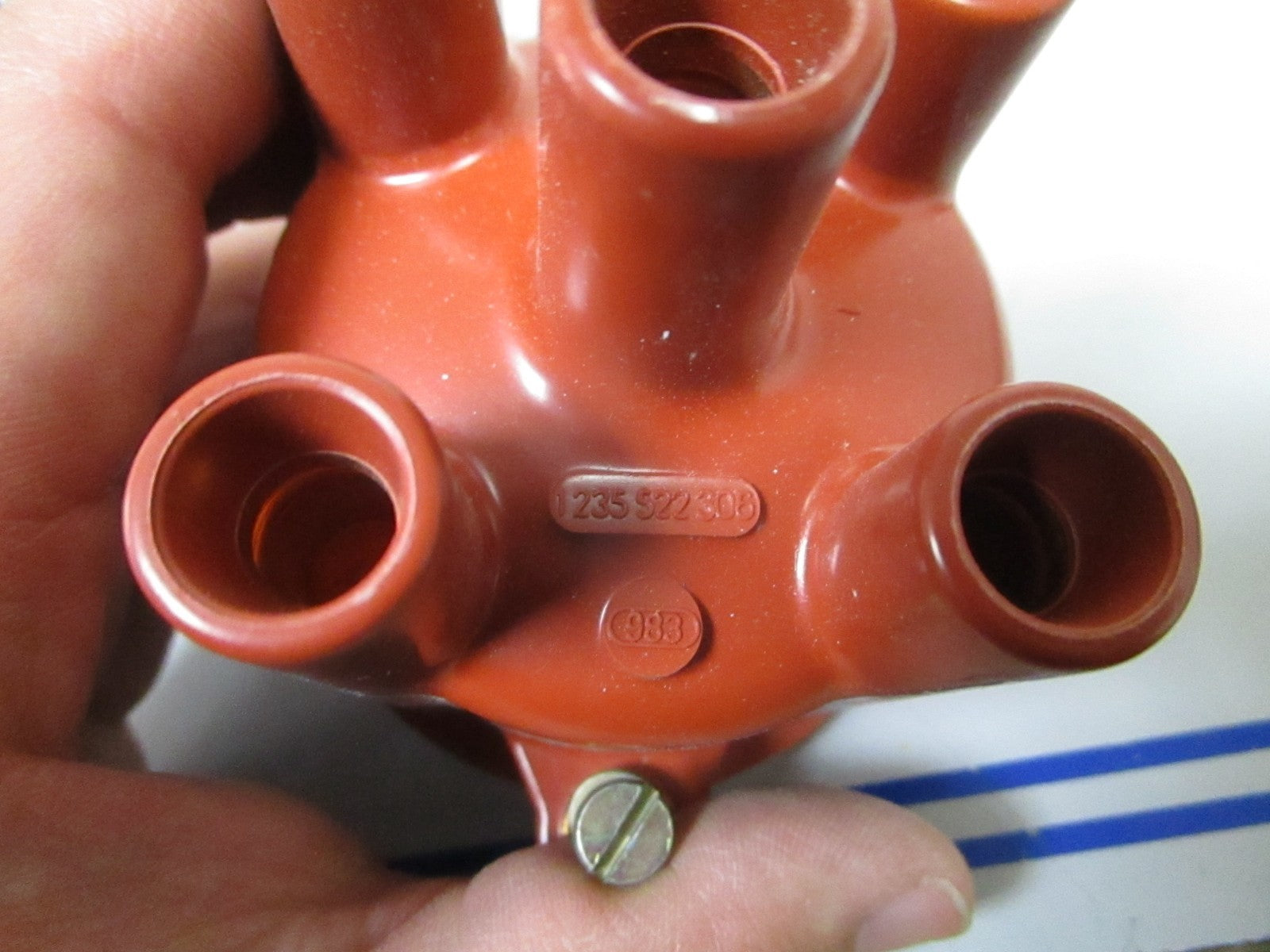 *NEW OEM* 0840 Volvo Penta Distributor Cap Cover 841263