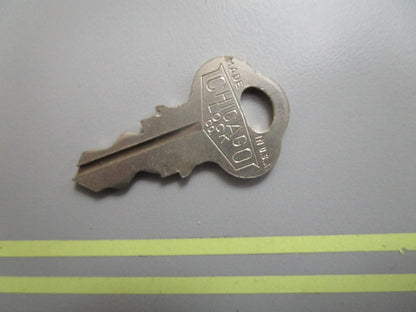 *NEW OEM* 0810 OMC Johnson Evinrude Ignition Key KF18 501533 0501533