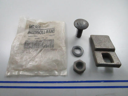 *NEW OEM* 0810 Bobcat Bucket Tooth 6651555