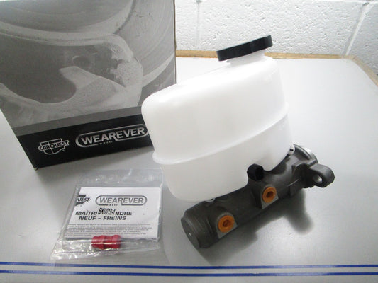 NEW Carquest Wearever MCA630035 New Master Brake Cylinder 0720