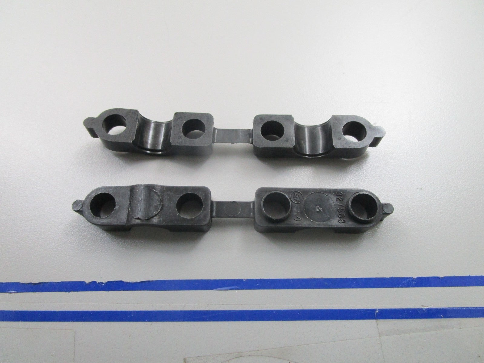 *NEW OEM* (LOT OF 2) 0810 OMC Johnson Evinrude Vertical Control Shaft 327588