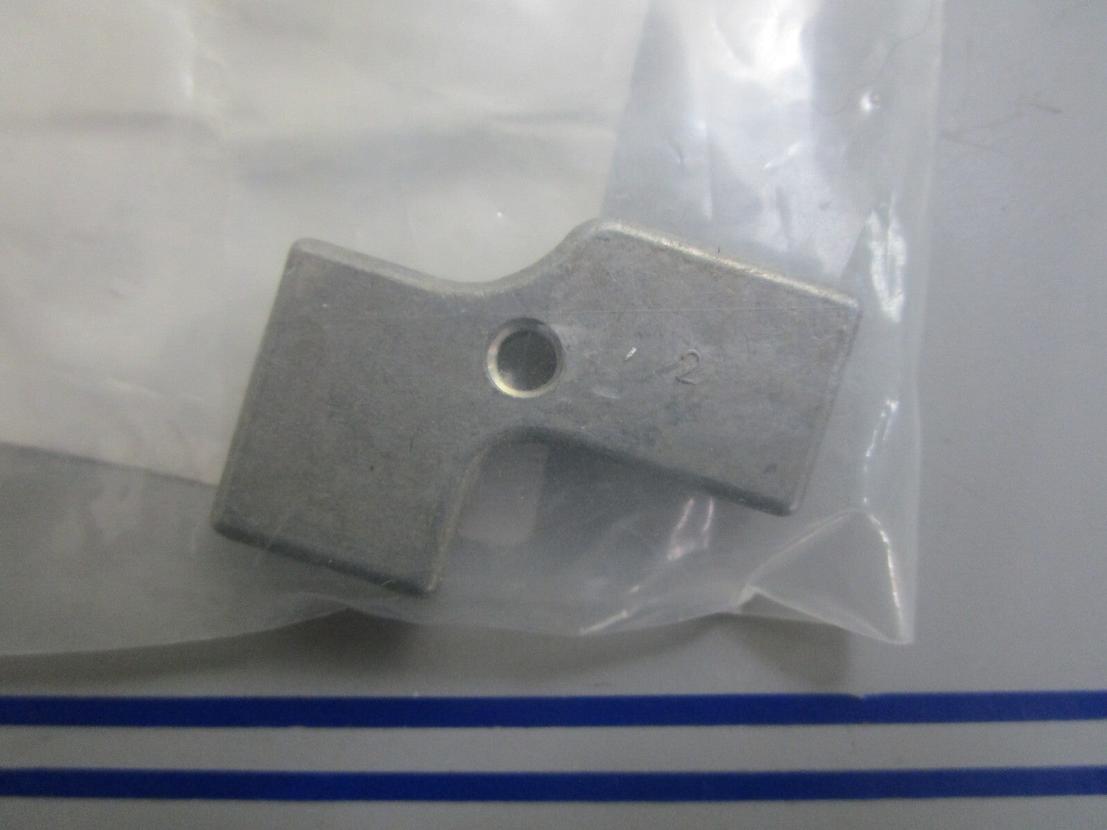 *NEW OEM* 0810 OMC Johnson Evinrude Retainer 338328 0338328