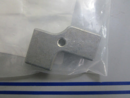 *NEW OEM* 0810 OMC Johnson Evinrude Retainer 338328 0338328