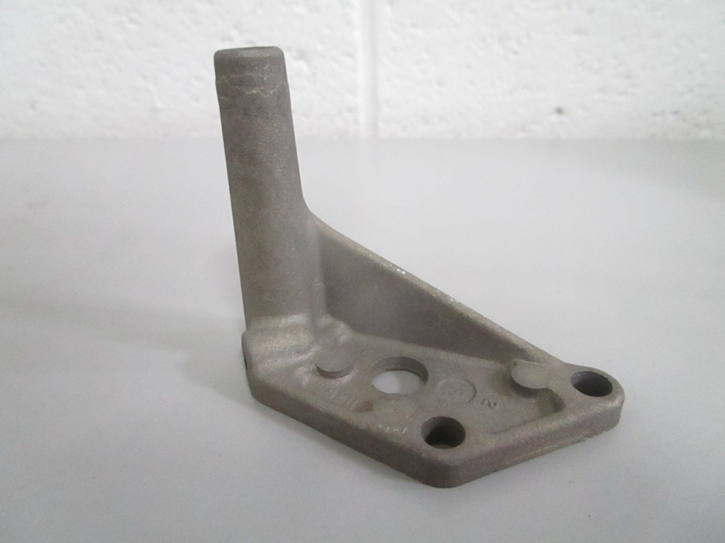 NEW OEM 42248 Mercury Quicksilver Bracket 0820