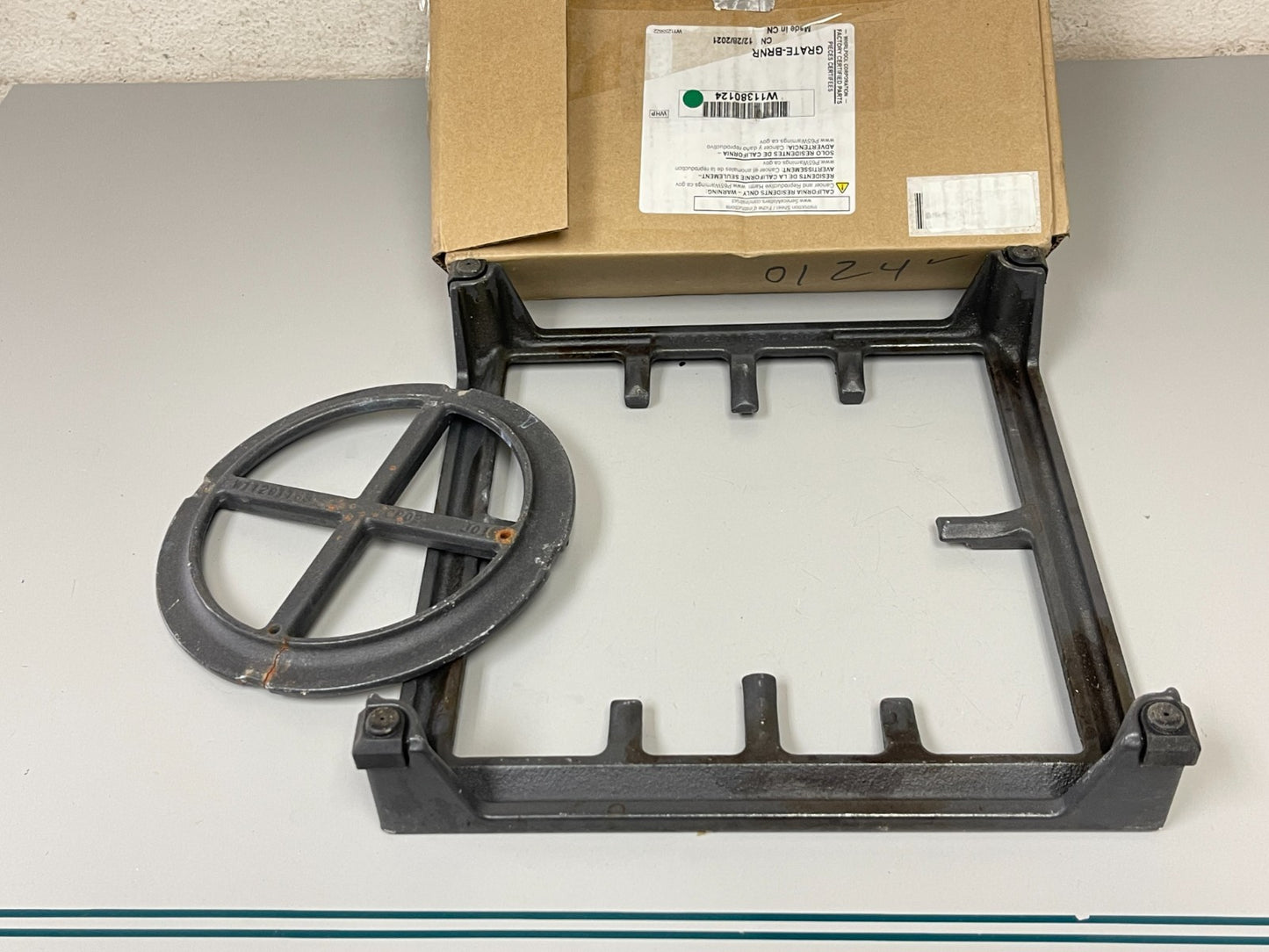 Whirlpool NEW OEM Cast Iron Burner Grate W11380124 KitchenAid Gas Range 0720