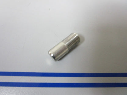 *NEW OEM* 0810 OMC Johnson Evinrude Stud 349741 0349741