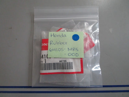 *NEW OEM* (LOT OF 2) 0810 Honda Rubber 64105-MR5-000