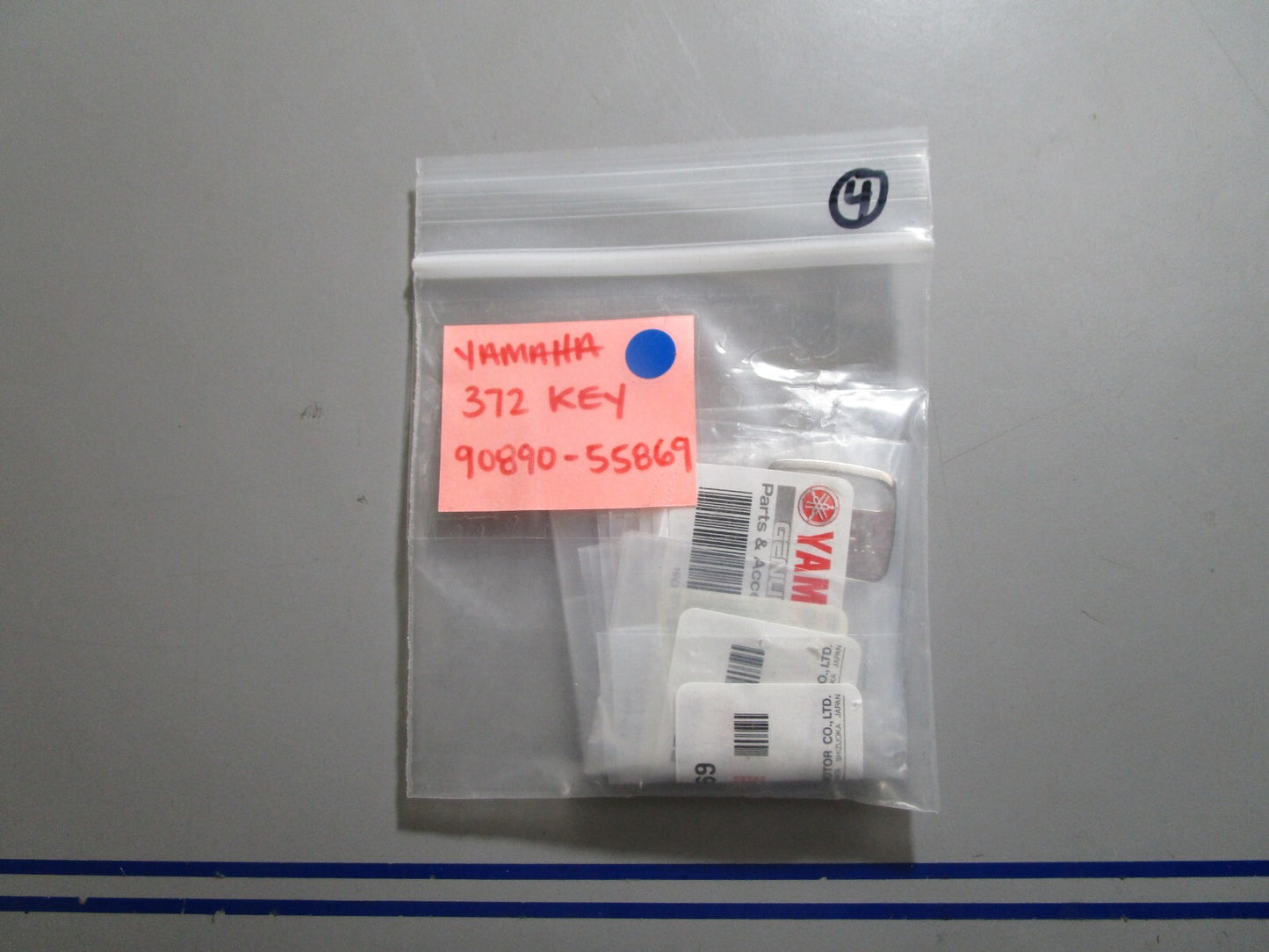 *NEW OEM* 0810 Yamaha 372 Key 90890-55869