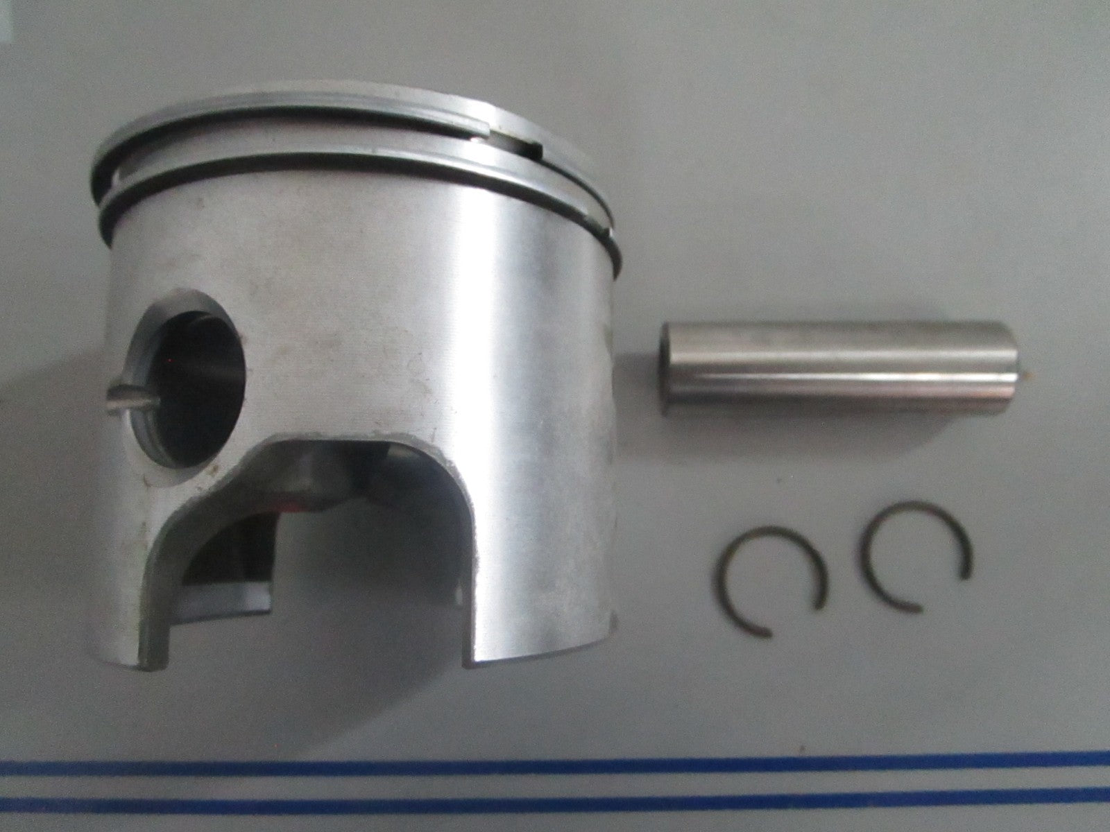 *NEW OEM* 0820 Mercury Quicksilver Piston Ay 765-7443A12