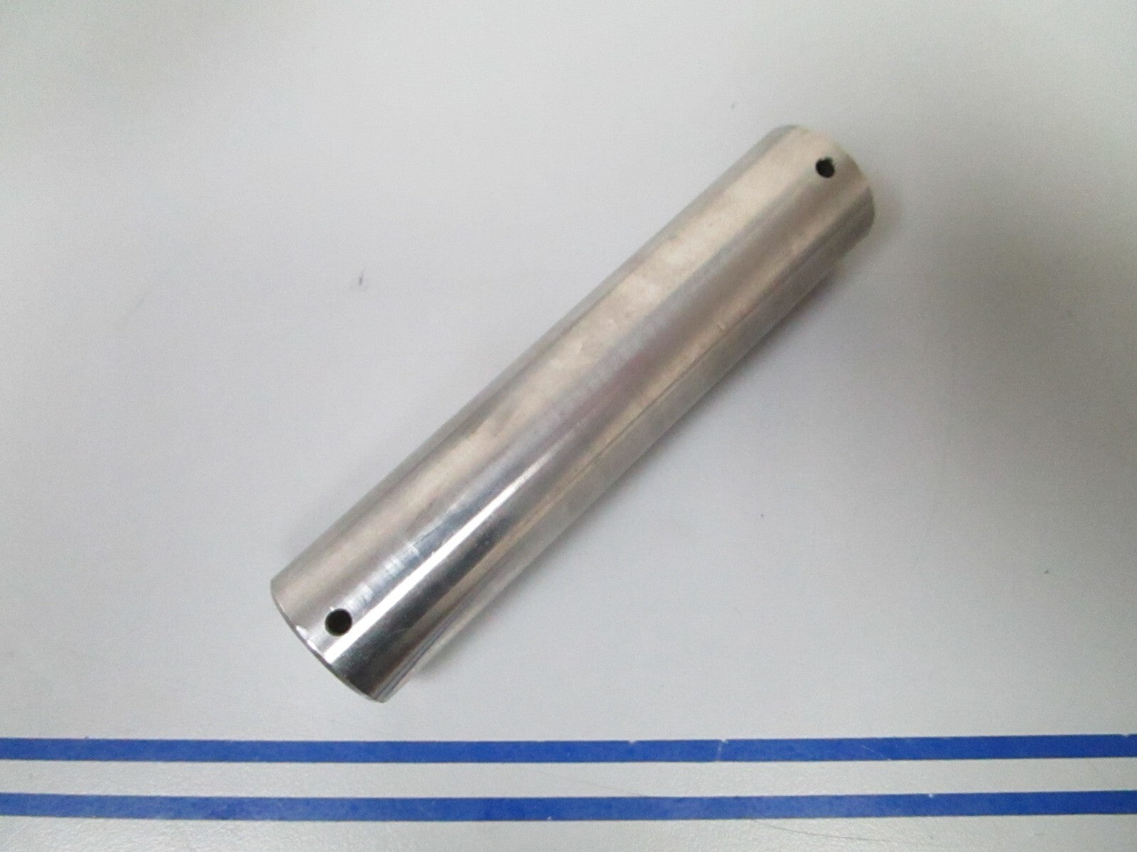 *NEW OEM* 0810 OMC Johnson Evinrude Pivot Pin 331038 0331038