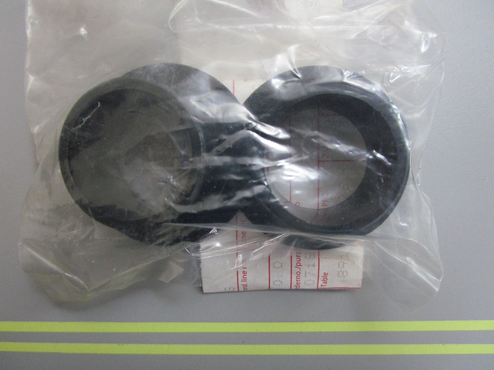 *NEW OEM* (LOT OF 2) 0810 Volvo Penta Bushing 832820