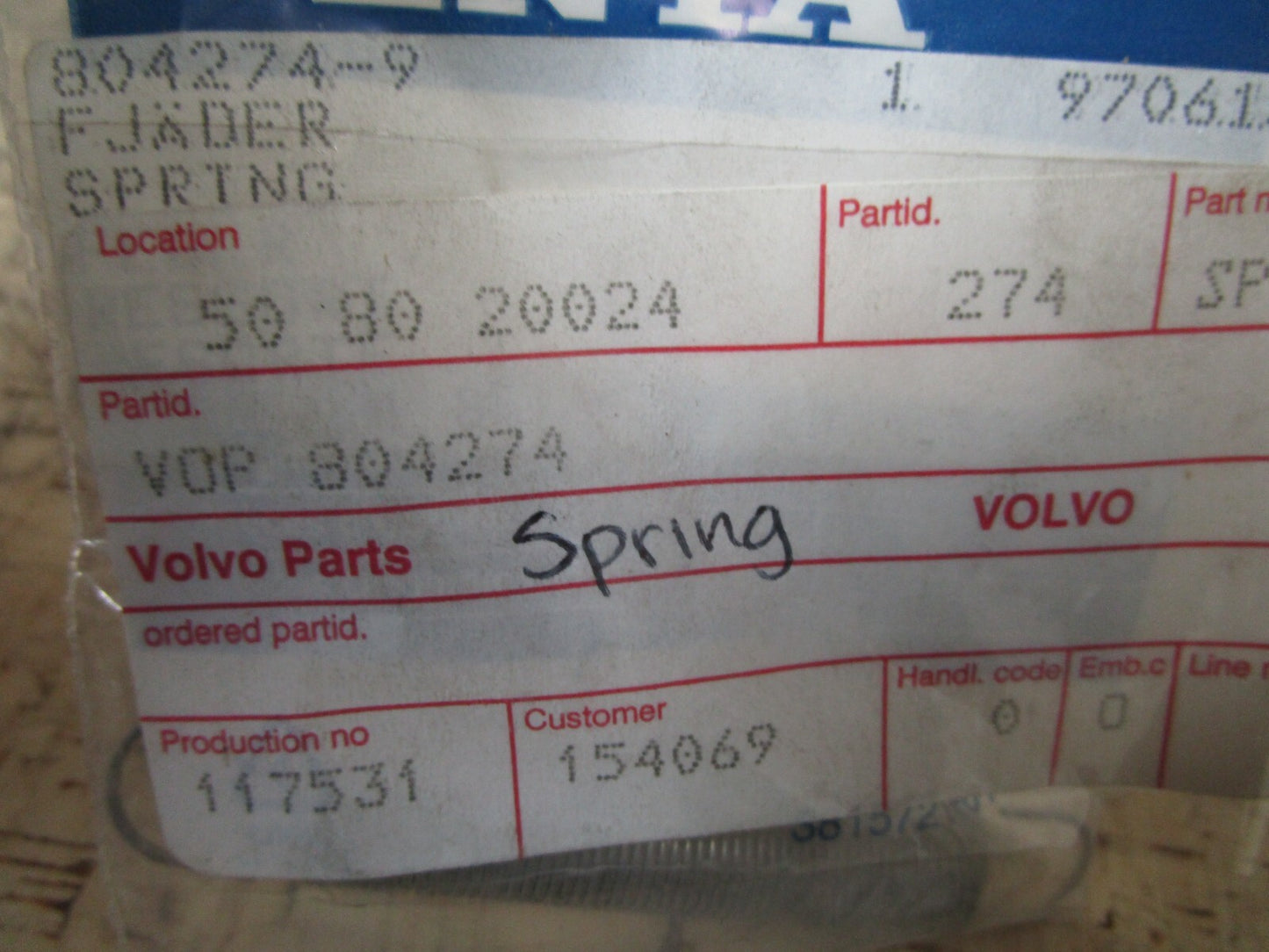 *NEW OEM* 0810 Volvo Penta Spring 304274