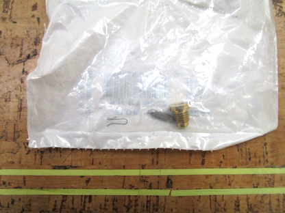 *NEW OEM* 0750 OMC Johnson Evinrude FLOAT VALVE 396522 0396522