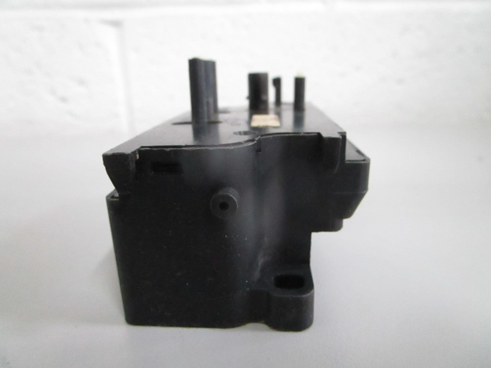 NEW OEM 0028205710 Mercedes-Benz Left Seat Adjustment Switch 0820