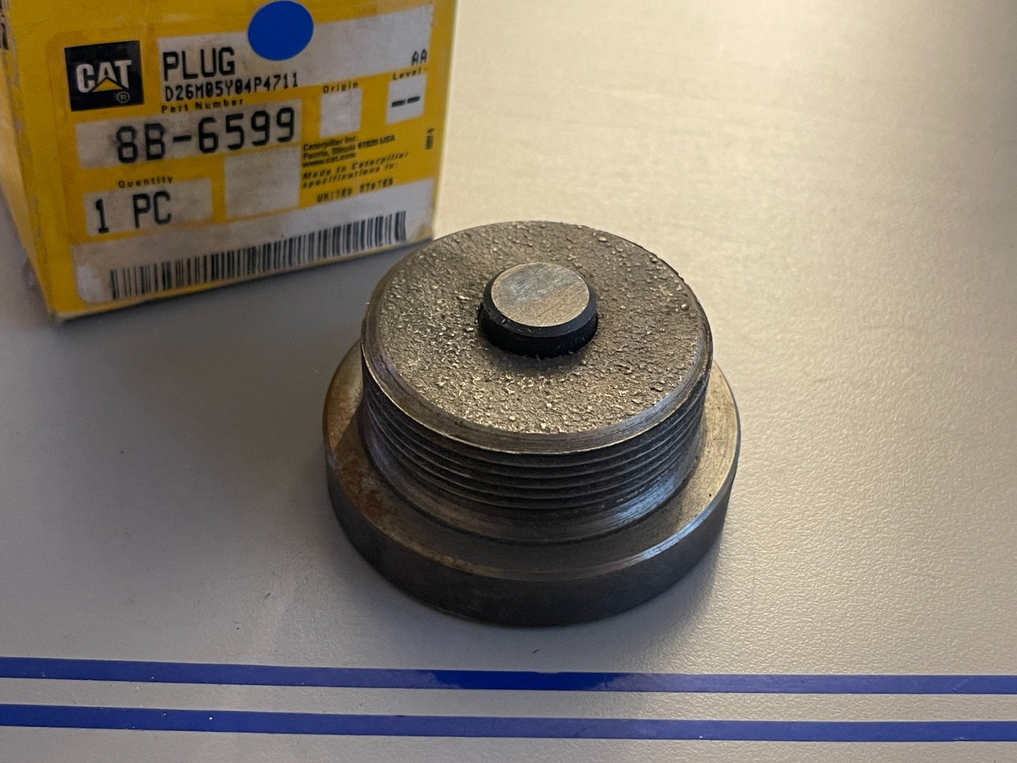 NEW OEM 8B-6599 CAT Caterpillar Magnetic Drain Plug 0720