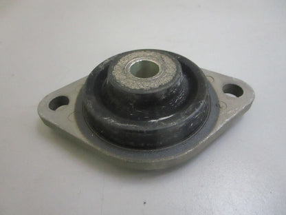 *NEW OEM* 0820 Volvo Penta Rubber Cushion 3853806