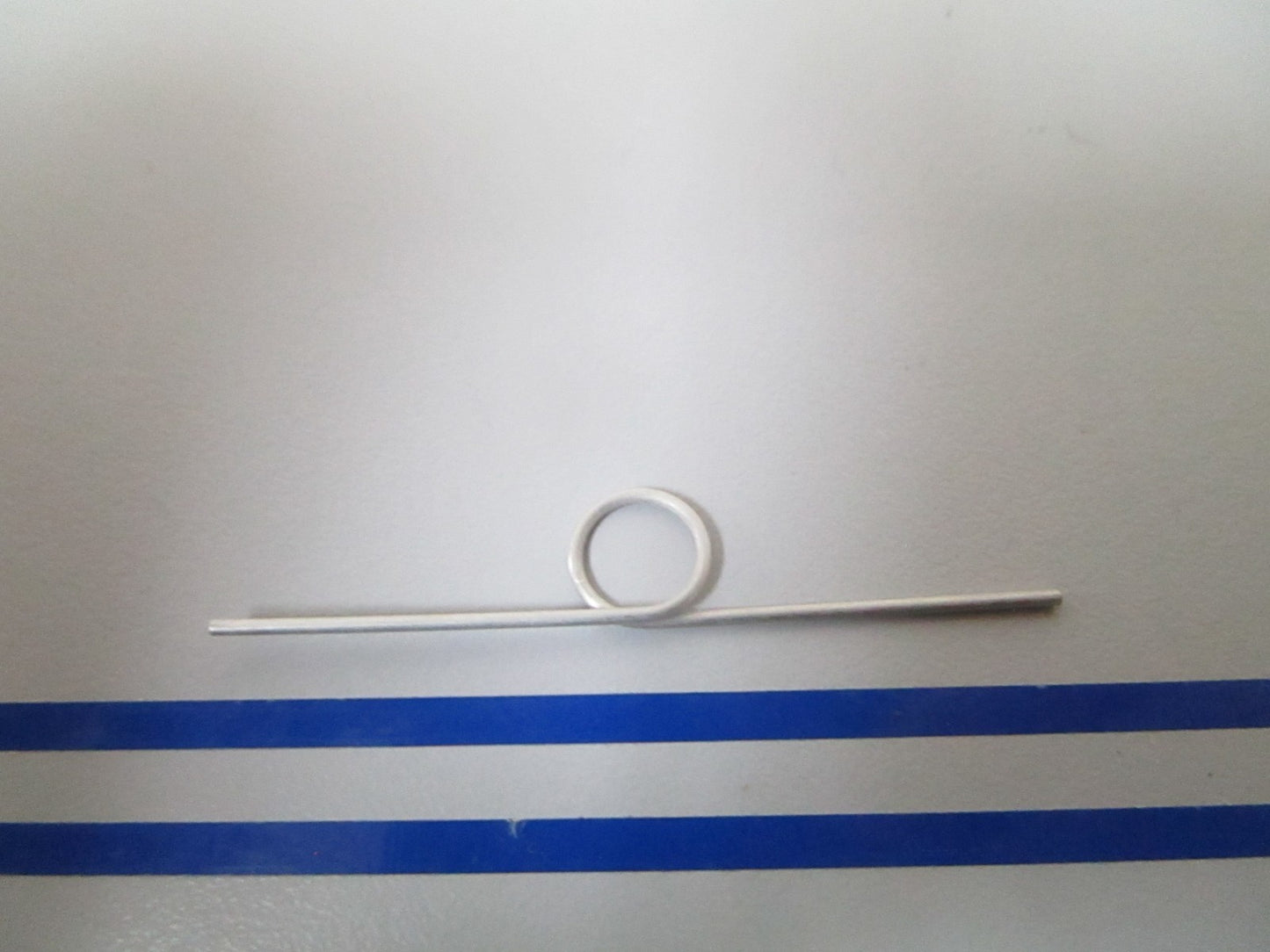 NEW OEM 200672 0200672 OMC Johnson Evinrude Reverse Lock Spring 0810