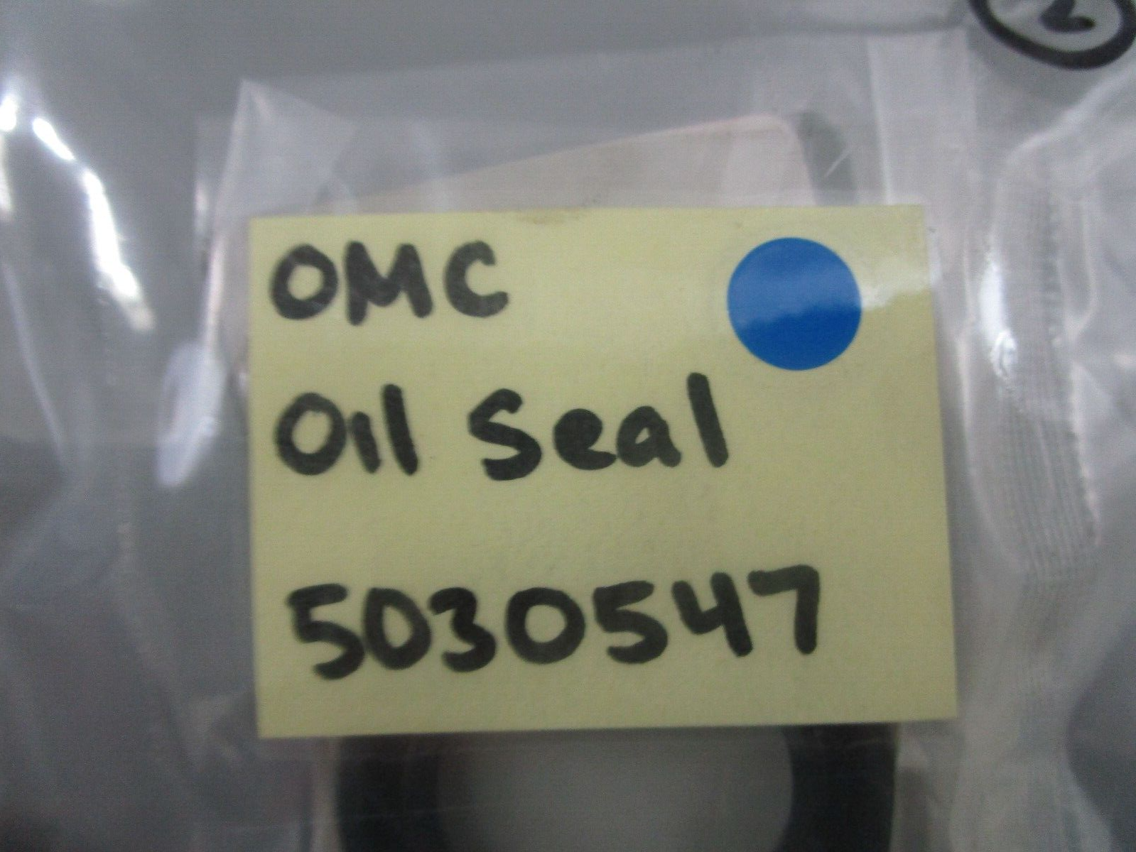 *NEW OEM* 0770 OMC Johnson Evinrude Oil Seal 5030547 05030547
