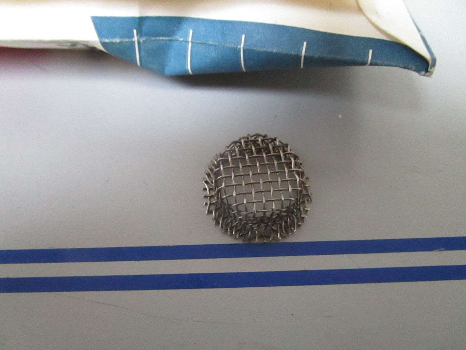 *NEW OEM* 0810 OMC Johnson Evinrude Water Intake Screen 908230 0908230