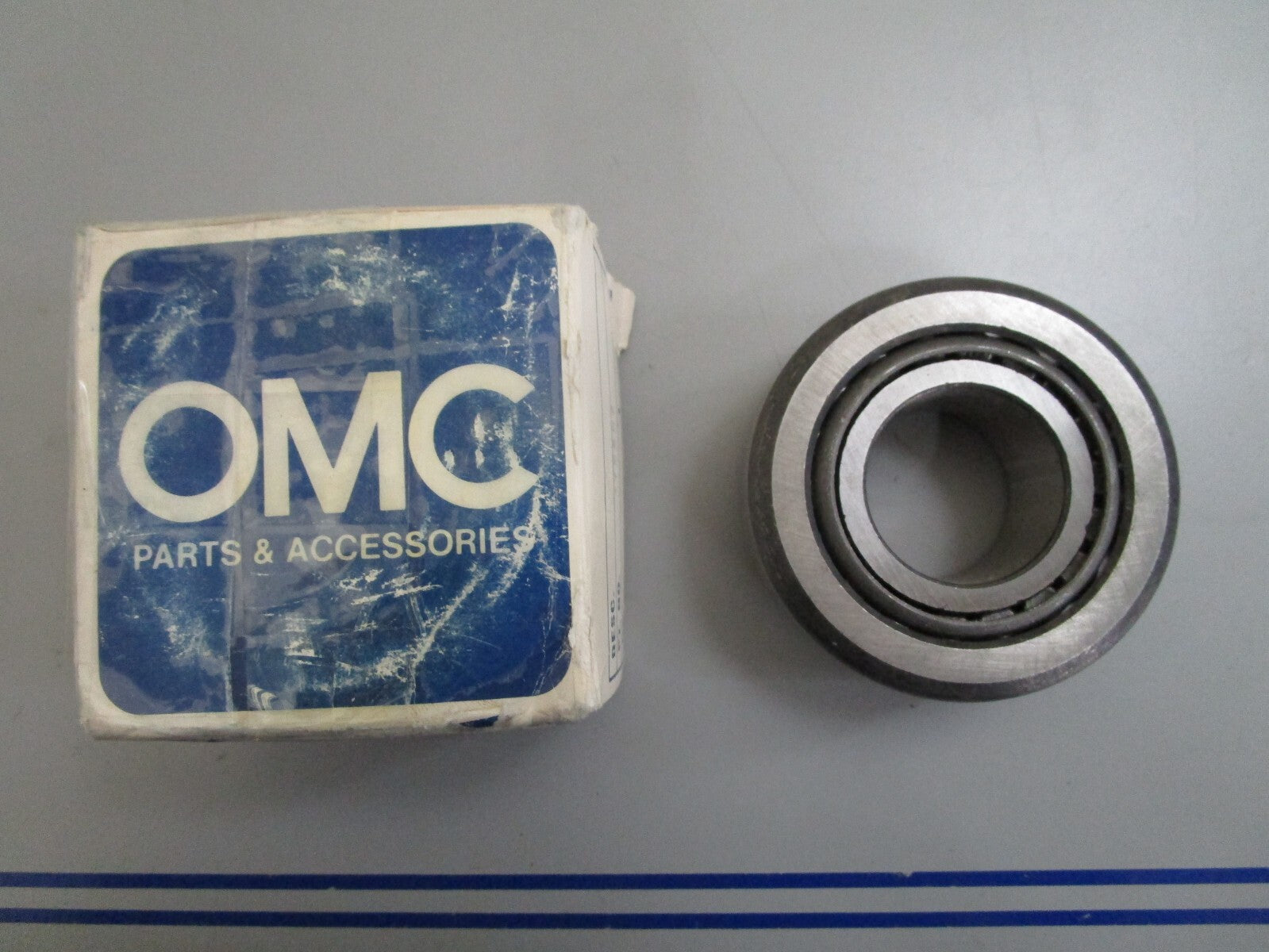 *NEW OEM* 0820 OMC Johnson Evinrude Tapered Bearing 379585 0379585