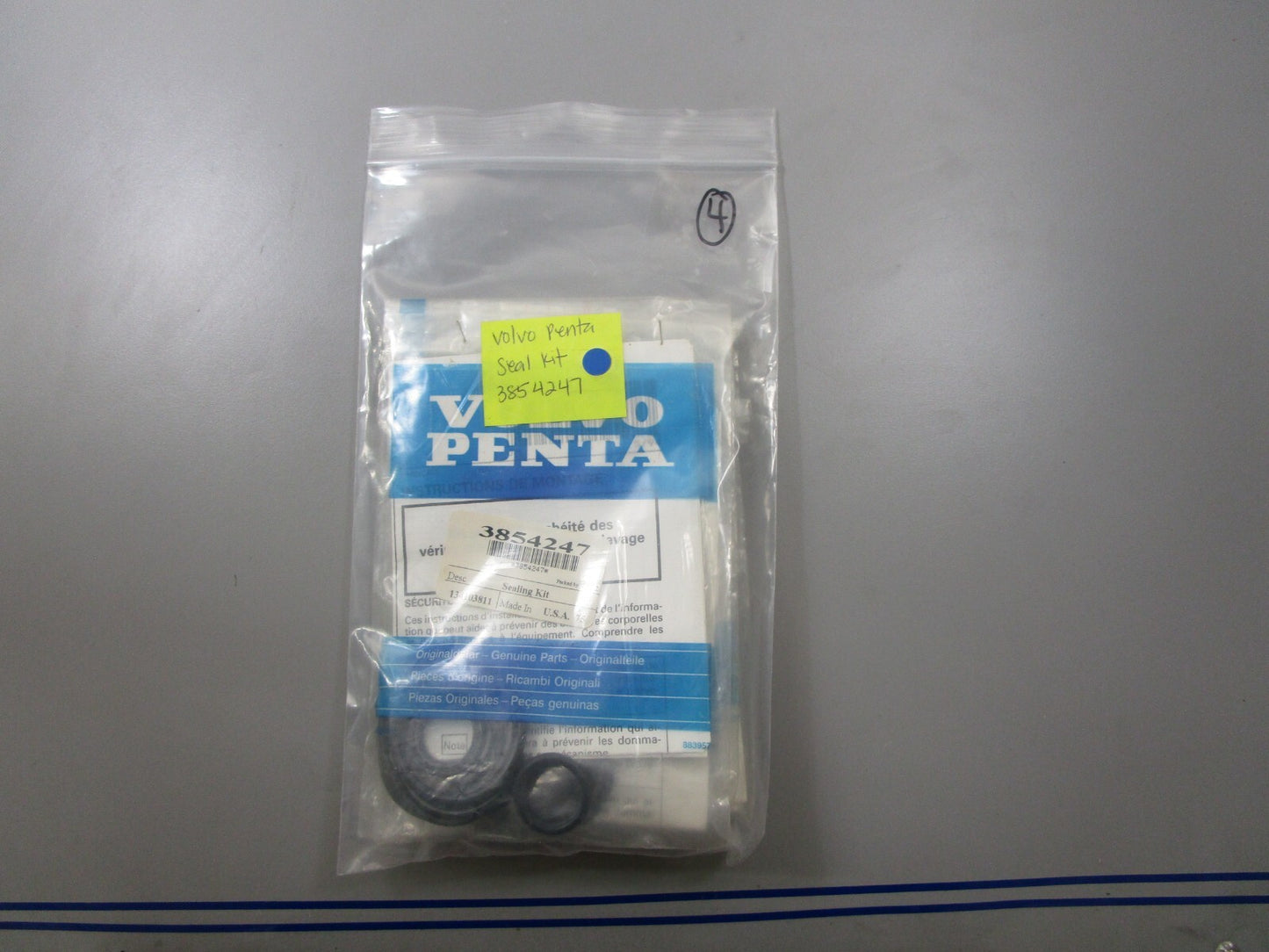 *NEW OEM* 0810 Volvo Penta Seal Kit 3854247