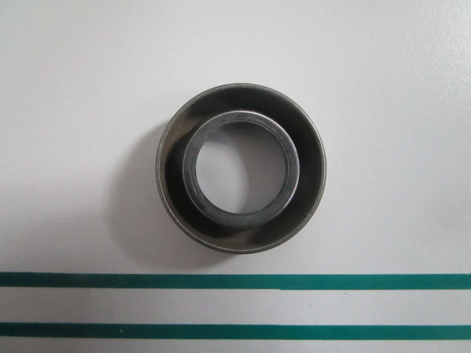 NEW OEM 330550 0330550 OMC Johnson Evinrude Seal 0820