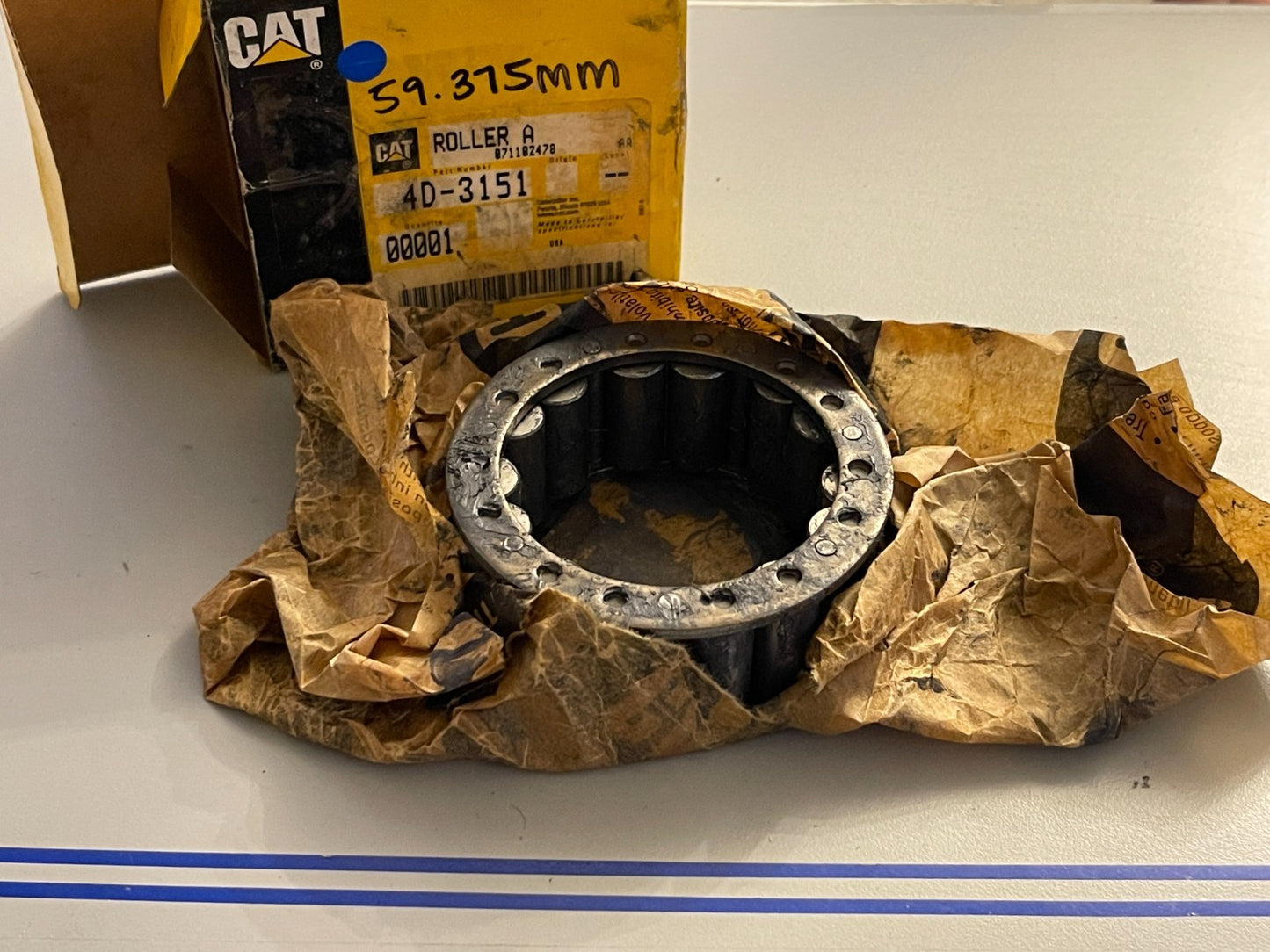 NEW OEM 4D-3151 CAT Caterpillar 59.375MM Roller Assembly 0720