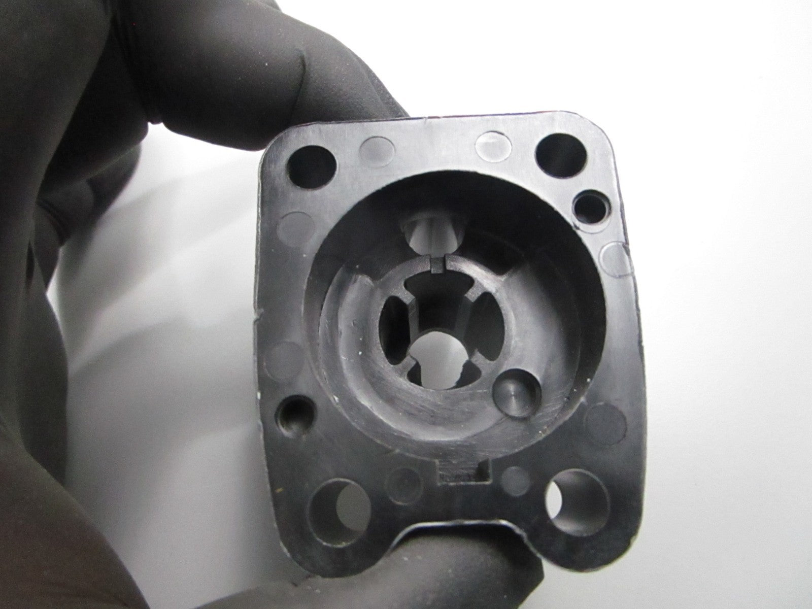 *NEW OEM* 0810 Yamaha Water Pump Housing 6E0-44311-00-00