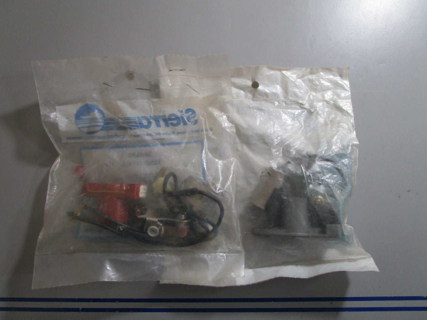 *NEW* (LOT OF 2) 0810 Sierra 18-5263 Tune Up Kit 18-5263 Replaces: 6 Cyl. Volvo