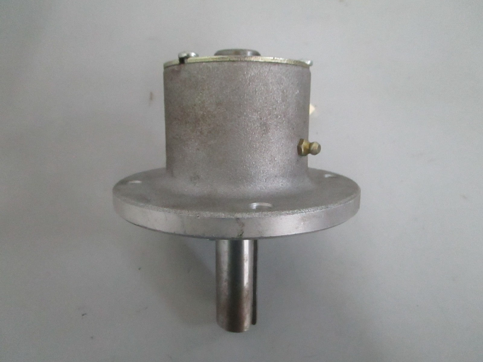 *NEW* 0820 Stens Spindle Assy 285-940 Fits Bobcat