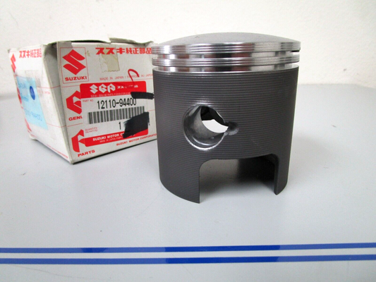 *NEW OEM* 0720 Suzuki Piston 12110-94400