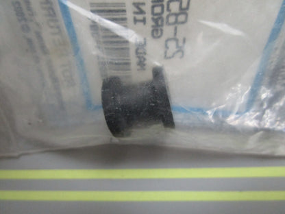 *NEW OEM* 0810 Mercury Quicksilver Grommet 25-857101